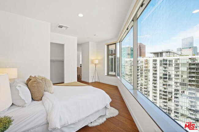 Photo - 801 S Grand Ave Unit 1705