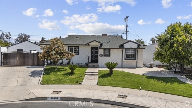 Building Photo - 12628 Stagg St Rental
