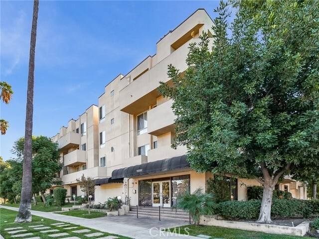 Building Photo - 19350 Sherman Way Unit 208