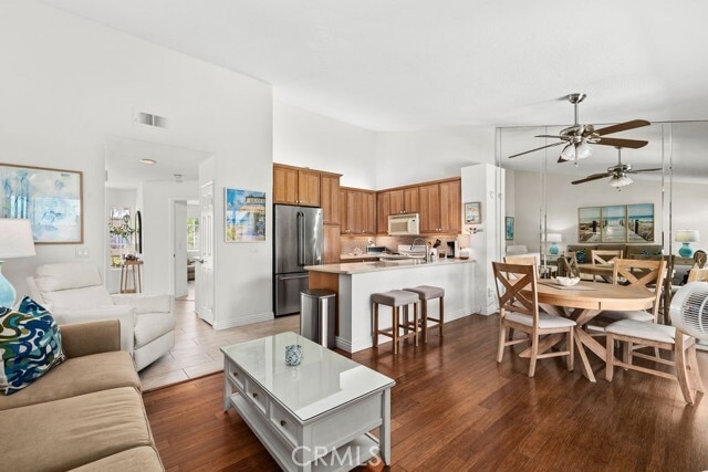 Photo - 13 Campton Pl