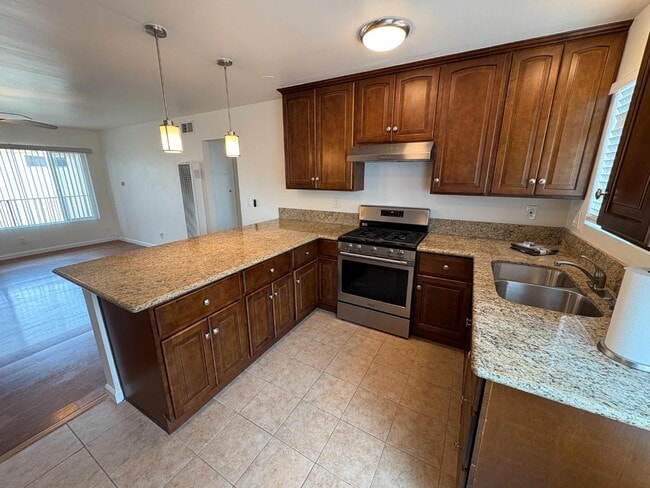 Photo - 3838 Chamoune Ave