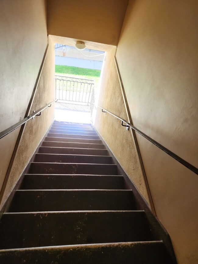 Photo - 4767 San Vicente Blvd Unit 6