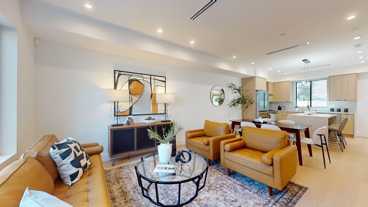 3D Tour - 4329 Radford Ave Unit 2
