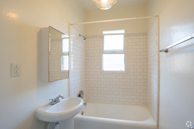Studio - 435SF bath - Ashmont Apartments...Art Deco Building...Newly Remodeled Apartments...CALL NOW!