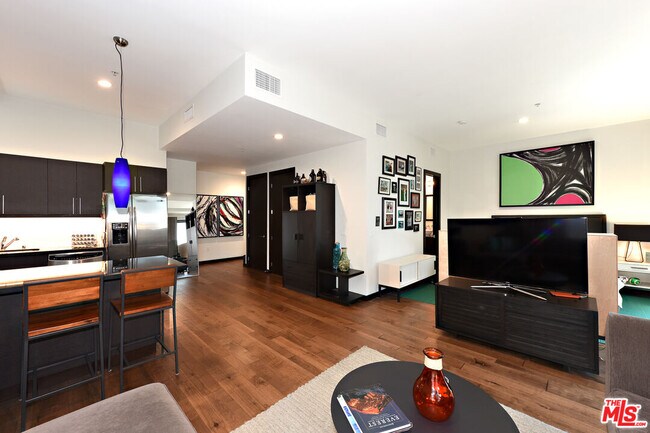 Photo - 655 S Hope St Unit 1205