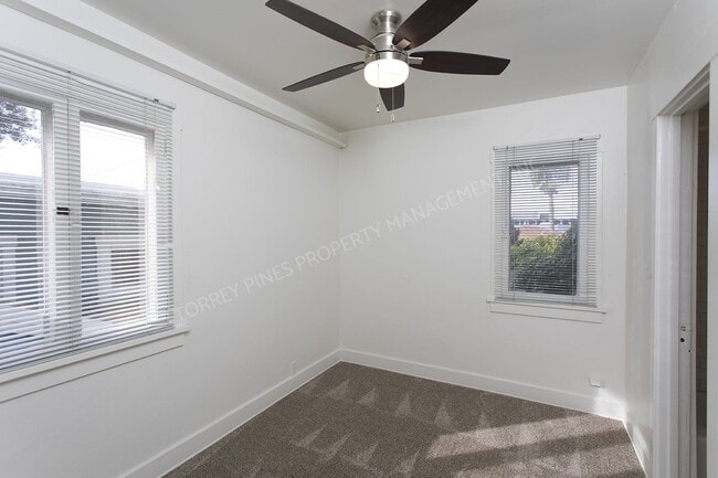 Photo - Beautiful Vintage Cottage in La Jolla with Onsite Laundry! Unit 7783