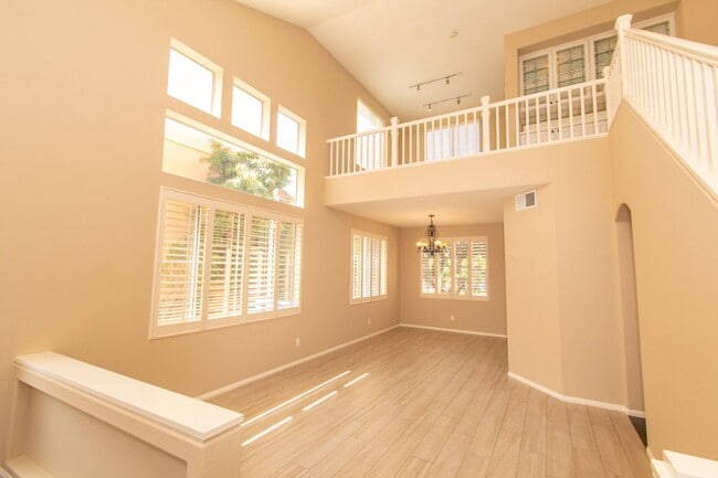 Photo - Spacious 3 Bed/2.5 Bath in Desirable UTC La Jolla Community of Toscana