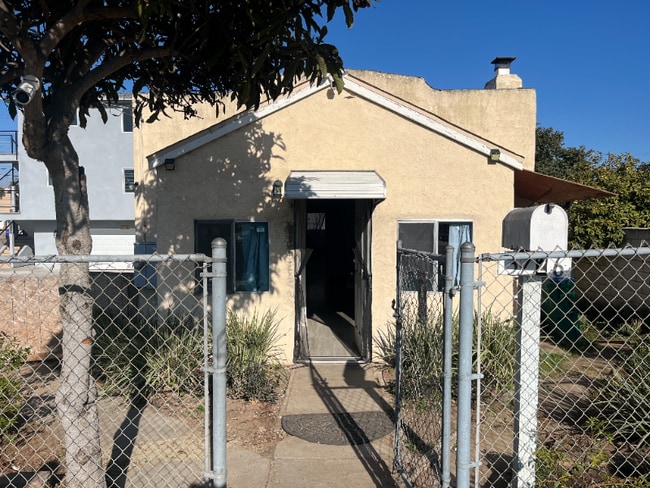 Building Photo - 3726 Acacia St