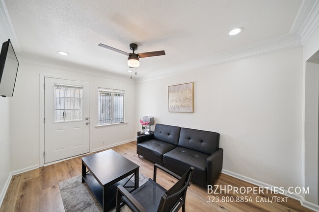 Photo - 1165 W 38th St Apartment Unit 2A