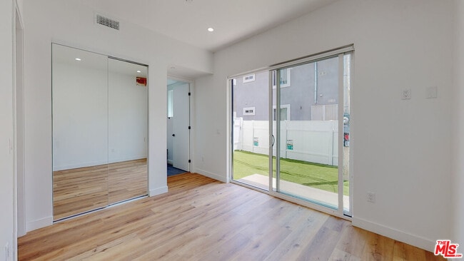 Photo - 4460 W Maplewood Ave Unit 1/2