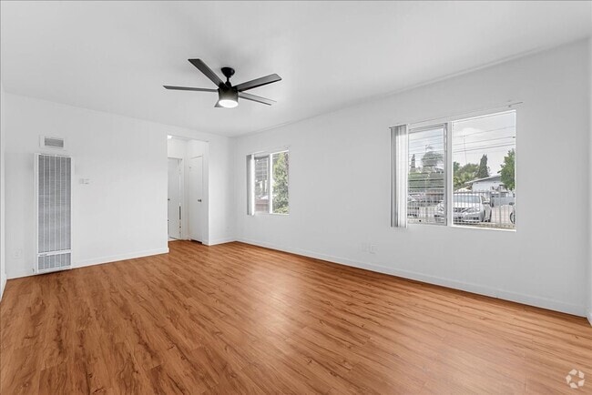 Building Photo - 6110 Cahuenga Blvd Unit 01 Rental