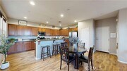 Photo - 10375 Church St
