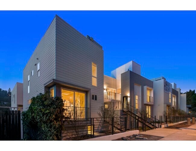 Building Photo - 1933 Griffith Park Blvd Rental