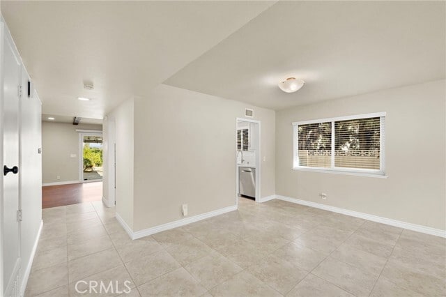 Photo - 1523 E Baldwin Ave
