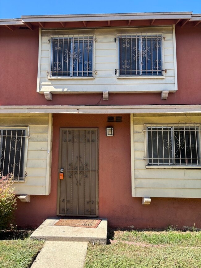 Pet-Friendly Spacious 4-Bedroom Condo in G... - Pet-Friendly Spacious 4-Bedroom Condo in G...