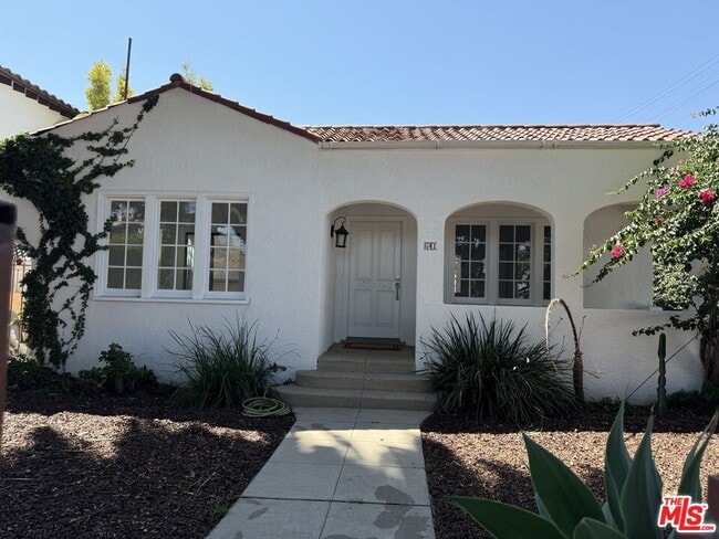 Building Photo - 641 N Martel Ave Rental