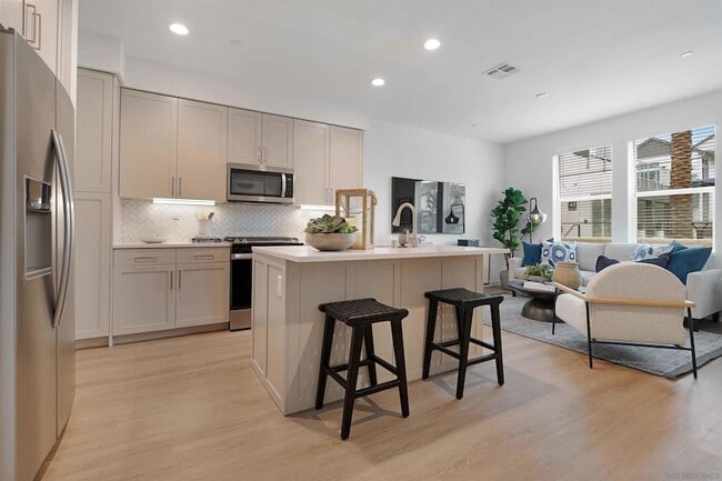 Building Photo - 2010 Avenida Senna Unit 03-3 Rental