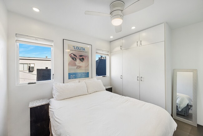 Photo - 11 24th Ave Unit 2