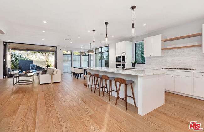 Photo - 8925 Dorrington Ave