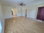 Photo - 342 N Shaffer St