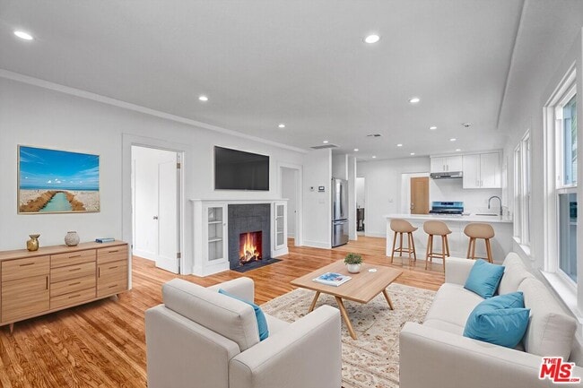 Photo - 1413 E 76th Pl