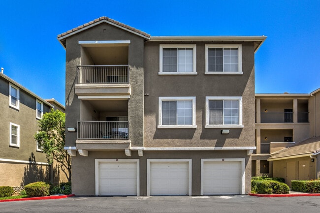 Building Photo - The Paseo at Town Center