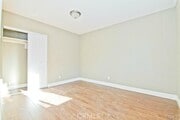 Photo - 626 W 59th Pl Apartment