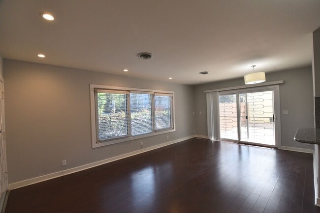 Photo - 11204 Peach Grove St Unit 01