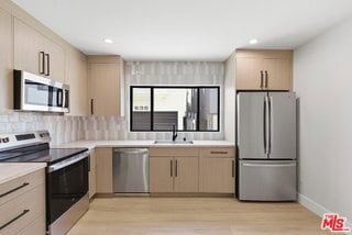 Photo - 18 6th St