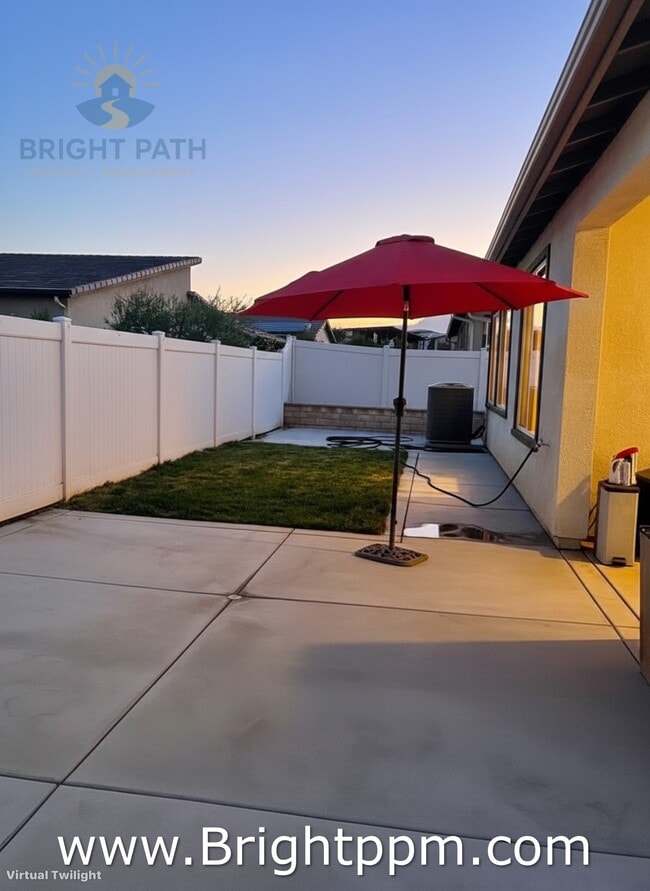 Photo - 1539 Newland Dr