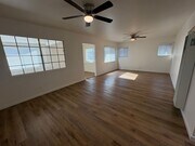 Photo - 3011 E 7th St