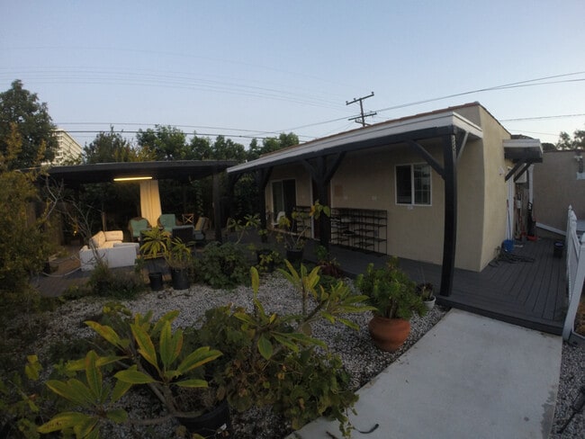 Building Photo - 3720 Elm Ave