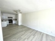 Photo - 660 E 6th St Townhome