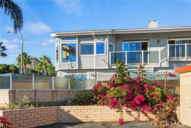 Photo - 207 La Jolla Dr