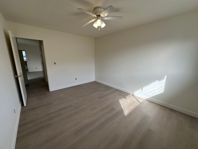 Photo - 17011 Pinehurst Ln Unit #D
