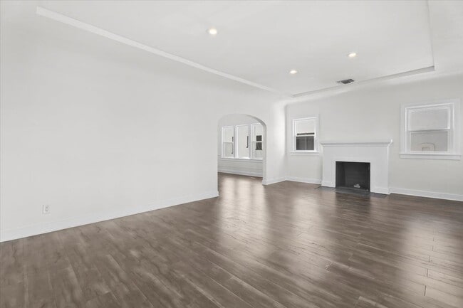 Photo - 128 N Hamilton Dr Unit 128.5