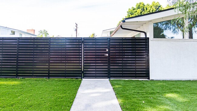 Photo - 711 W Provential Dr