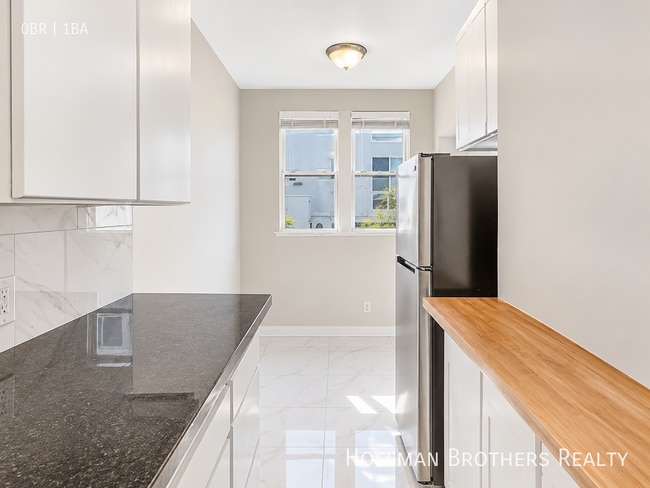 Photo - 425 N Oakhurst Dr Unit 204