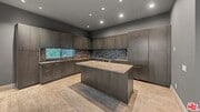 Photo - 1600 Viewmont Dr House