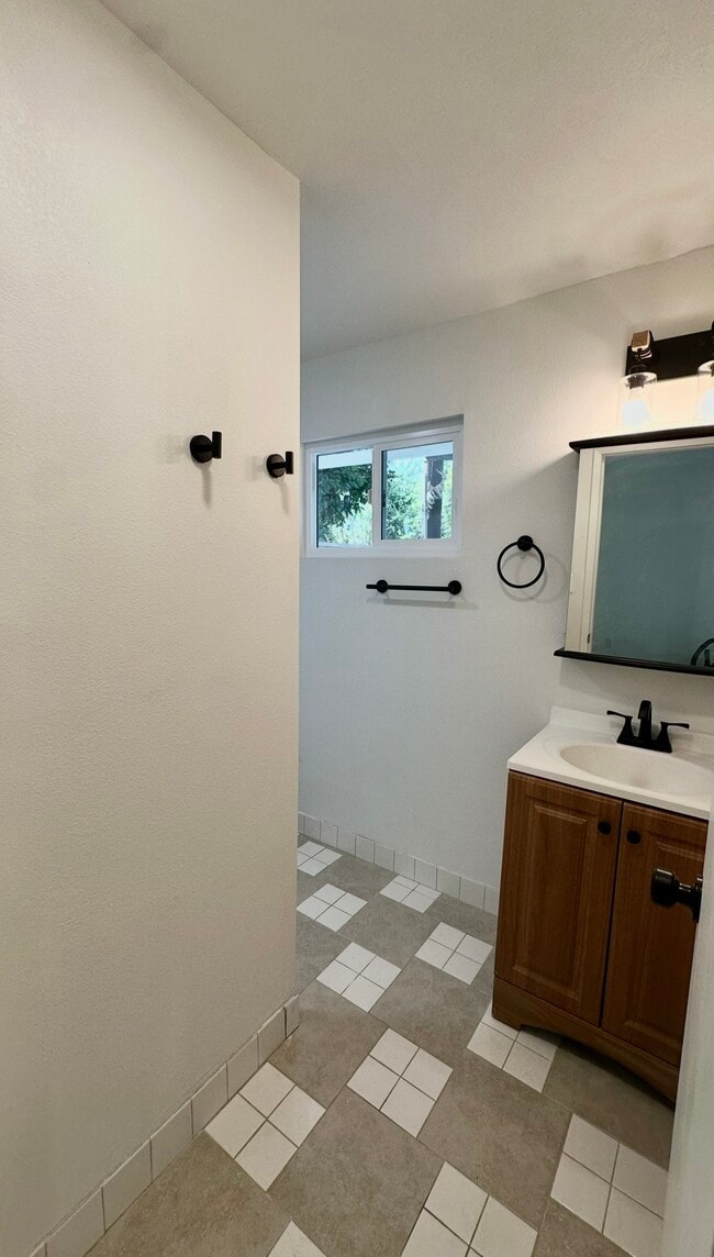 Photo - 2721 W Olive Ave