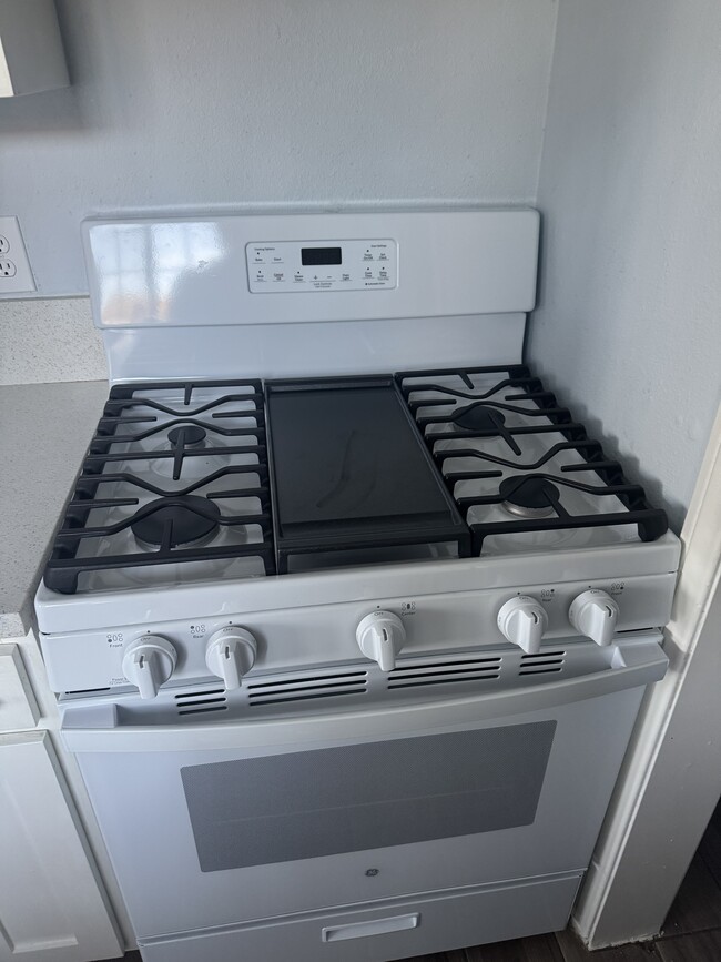 Photo - 225 1/2 N Townsend Ave Unit 1