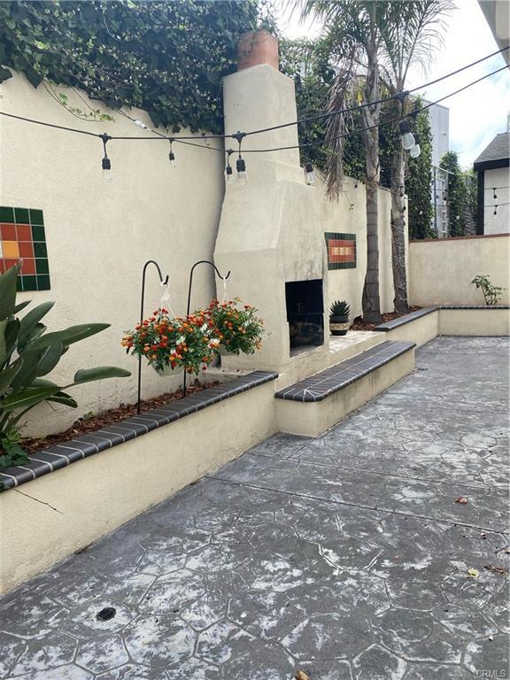 Photo - 210 Avenue B