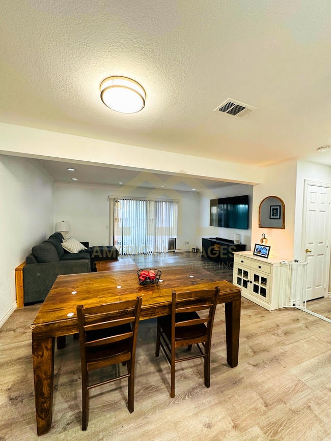 Photo - 131 Village Cir Dr