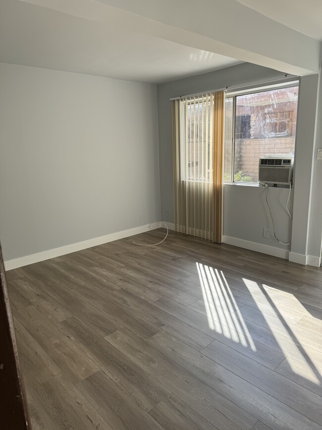 Photo - 732 E Olive Ave Unit Large single for rent