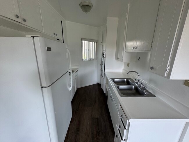 Photo - 1138 S Corning St Unit 4