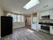Photo - 434 N Beachwood Dr House