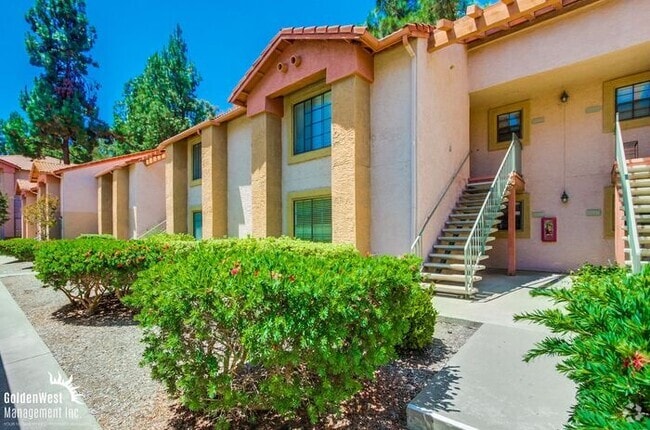 Building Photo - Renovated 2Bdm 2Ba Condo in Prime Carmel M...