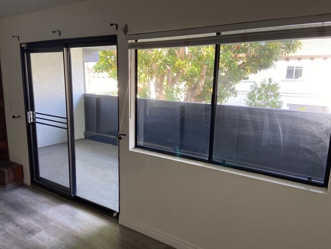 Photo - 2115 Carnegie Ln Unit 4