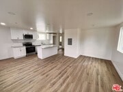 Photo - 498 E 52nd St