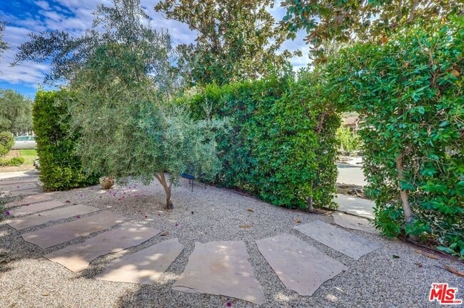 Photo - 1249 Ethel St